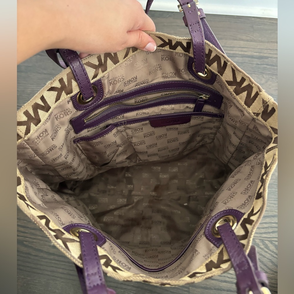 Michael Michael Kors Tan Patterned Shoulder Bag W… - image 4